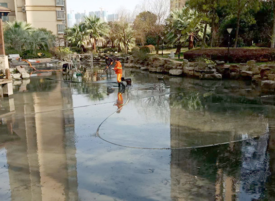 义县景观池淤泥清理